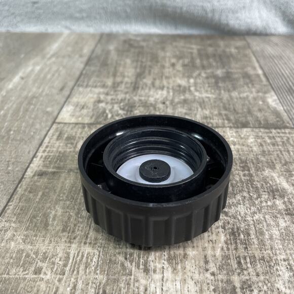 IMUSA GAU-18202 4-Cup Espresso & Cappuccino Maker Replacement Pressure Cap - Picture 3 of 3